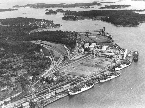 Vy över Oxelösunds hamn