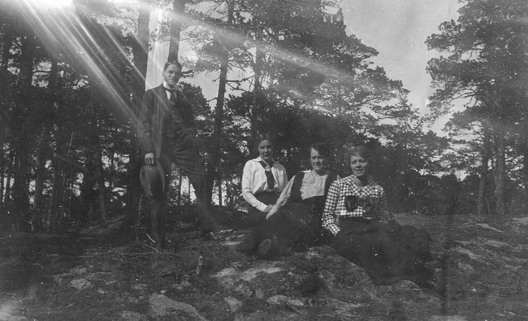 John Carlén med vänner